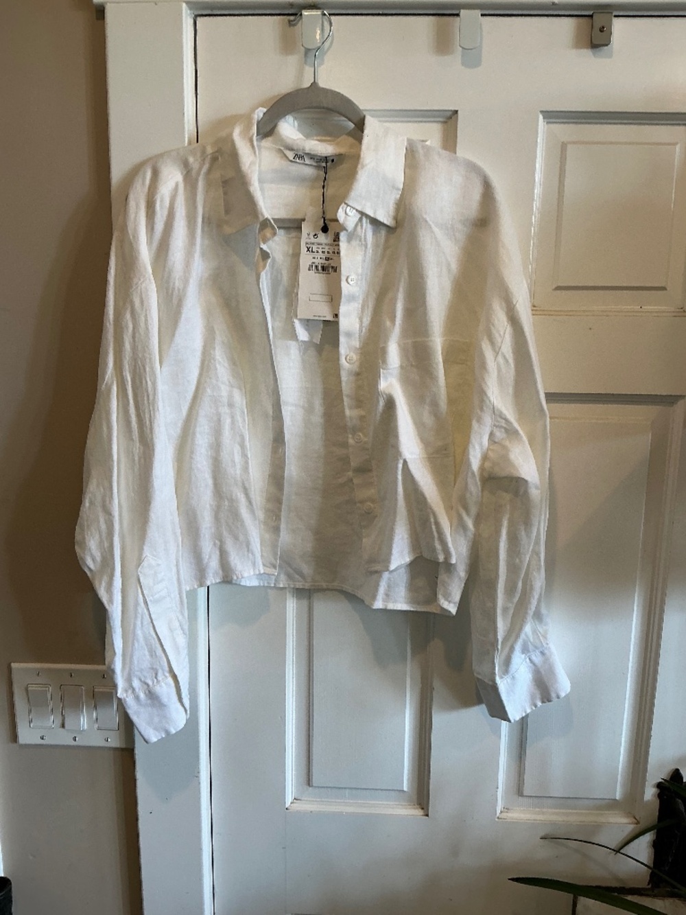 Zara linen cropped blouse!  Brand new with tags!  Gorgeous